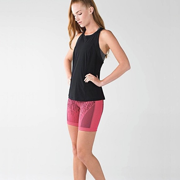 Lululemon Sculpt Seamless Mid-Rise 6" Bike Short in Electric Coral - Picture 2 of 8